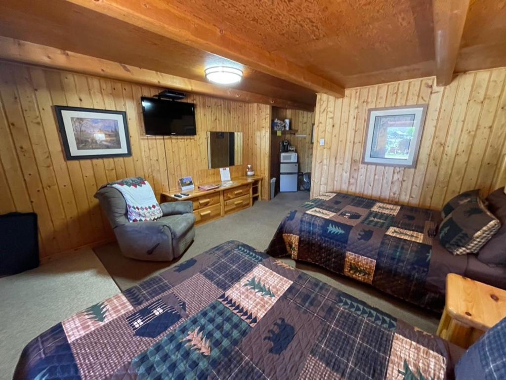 Sportsman Lodge Melrose Mt Бьютт Экстерьер фото