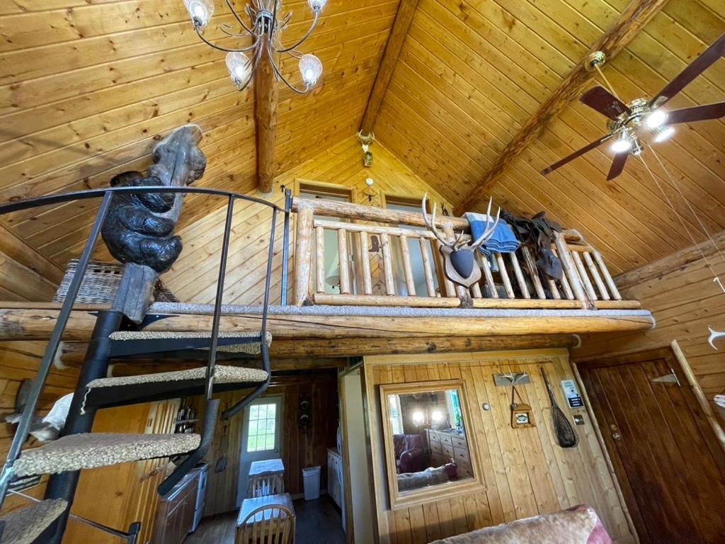 Sportsman Lodge Melrose Mt Бьютт Экстерьер фото