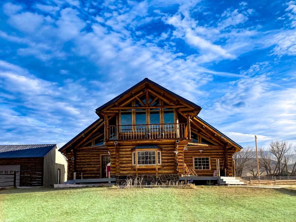 Sportsman Lodge Melrose Mt Бьютт Экстерьер фото